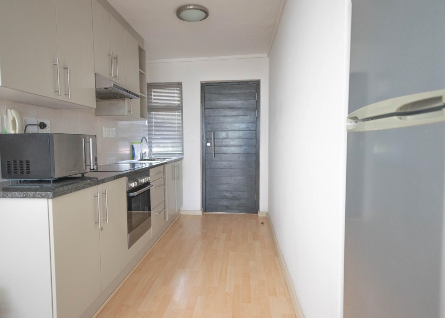 To Let 1 Bedroom Property for Rent in Sea Point Western Cape